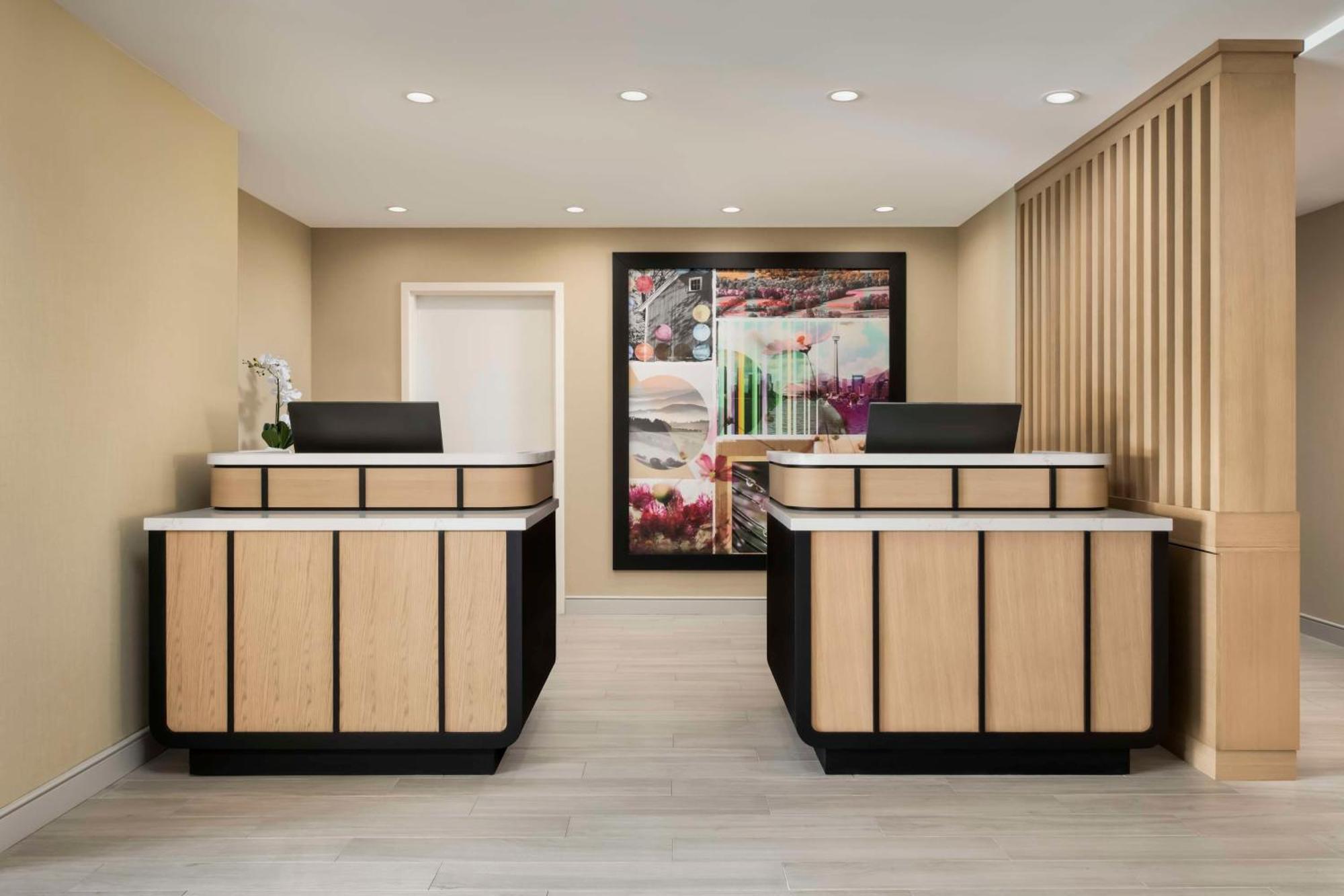 Sonesta Es Toronto Hotel 3*